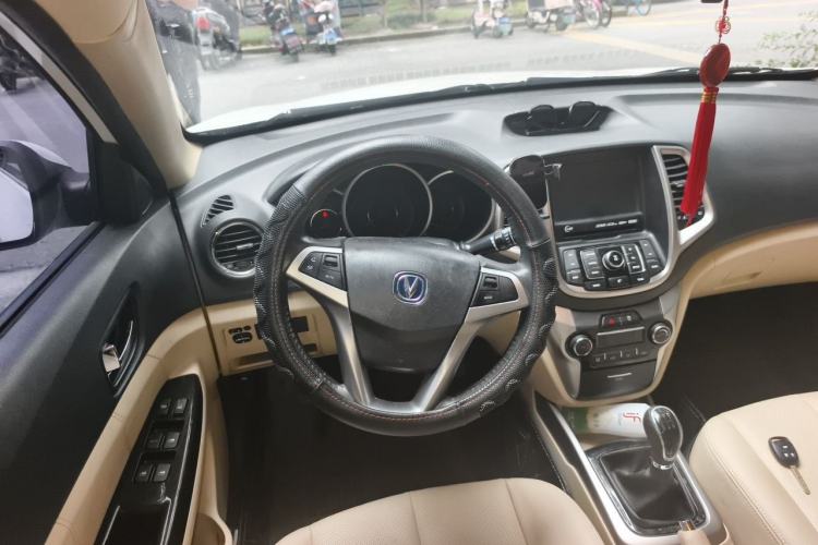 Used CHANGAN Eado 2015 1.6L Manual Luxury Model China IV Standard Steering Wheel