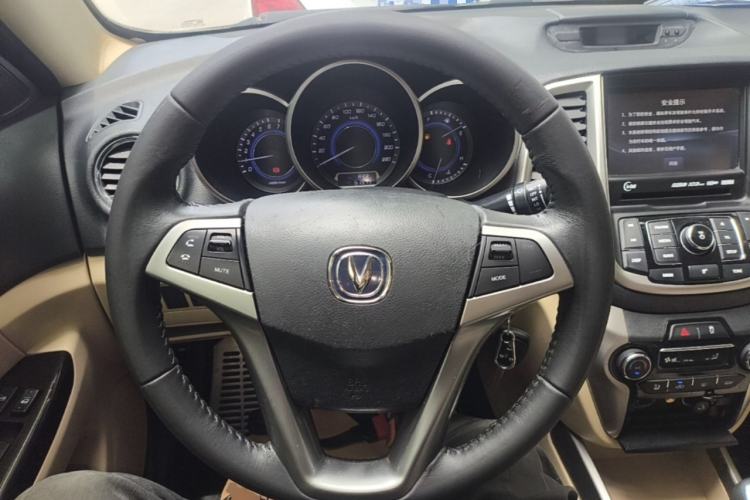 Used CHANGAN Eado 2015 1.6L Manual Luxury Model China V Standard Steering Wheel