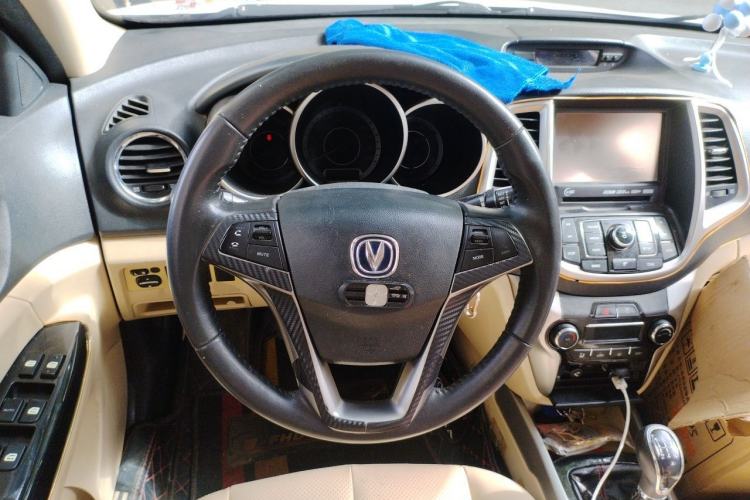 Used CHANGAN Eado 2015 1.6L Manual Luxury Model China V Standard Steering Wheel