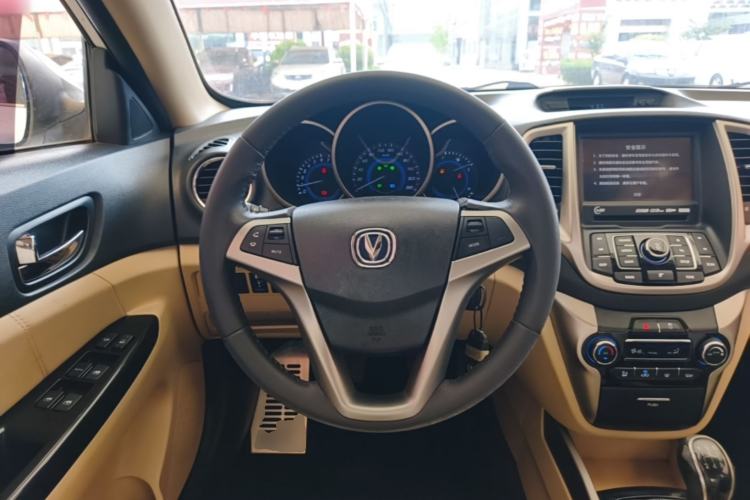 Used CHANGAN Eado 2015 1.6L Manual Luxury Model China V Standard Steering Wheel