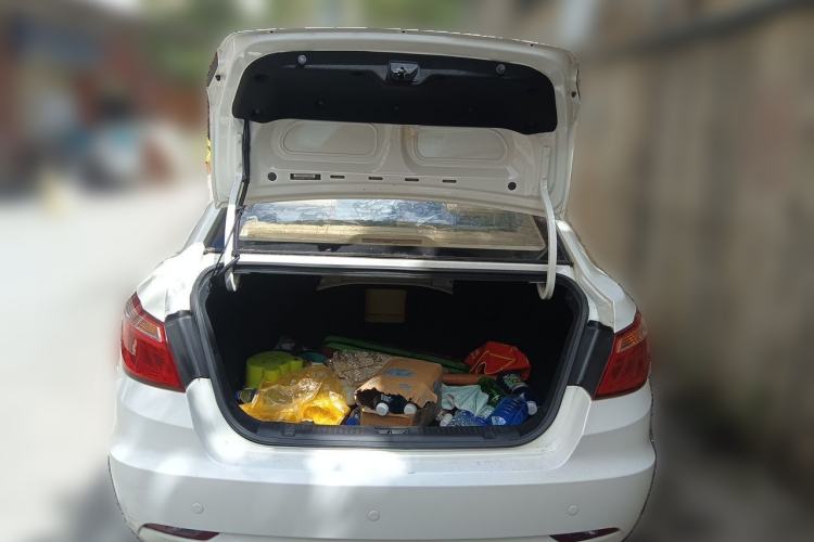 Used CHANGAN Eado 2015 1.6L Manual Luxury Model China IV Standard Trunk