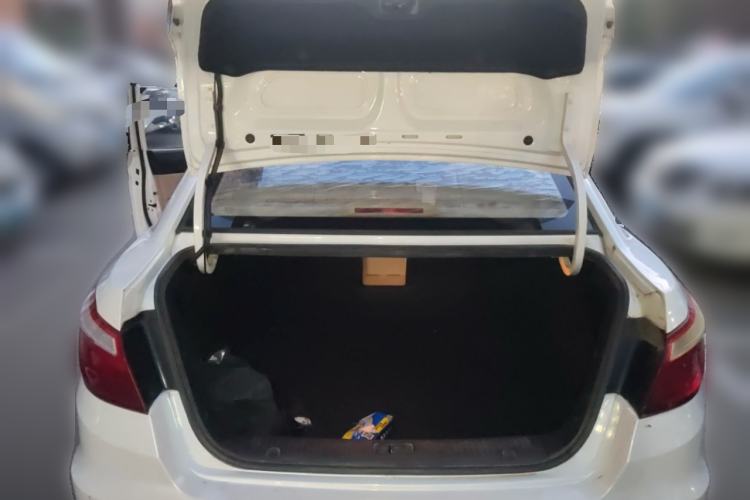 Used CHANGAN Eado 2015 1.6L Manual Luxury Model China IV Standard Trunk