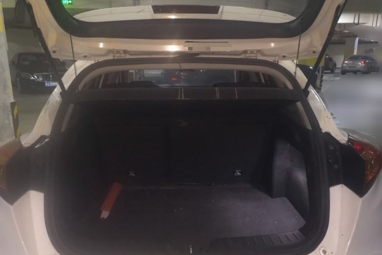 Used CHANGAN Eado 2015 1.6L Automatic Junku Model China IV Standard Trunk