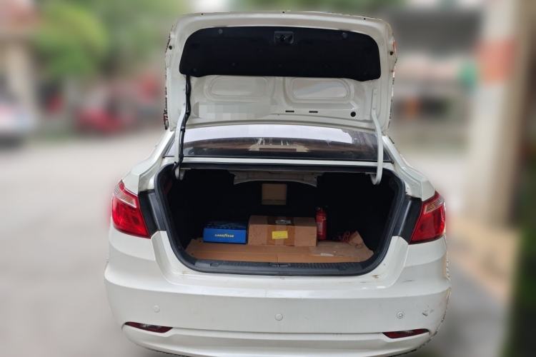 Used CHANGAN Eado 2015 1.6L Manual Luxury Model China IV Standard Trunk