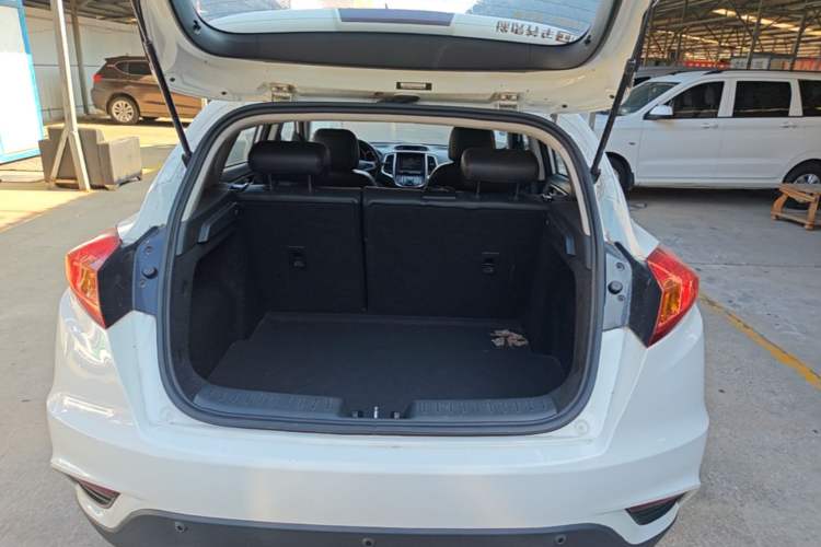 Used CHANGAN Eado 2015 1.6L Manual Junku Model China IV Standard Trunk
