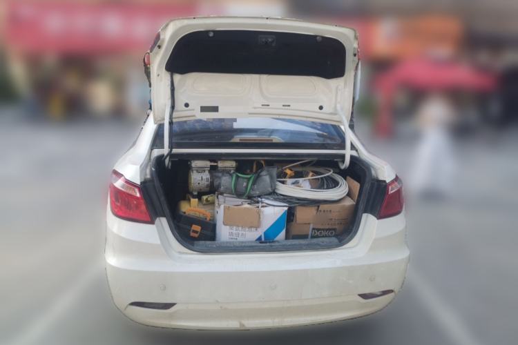 Used CHANGAN Eado 2015 1.6L Manual Luxury Model China IV Standard Trunk