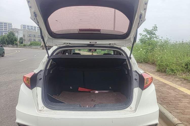 Used CHANGAN Eado 2015 1.6L Manual Junku Model China V Standard Trunk