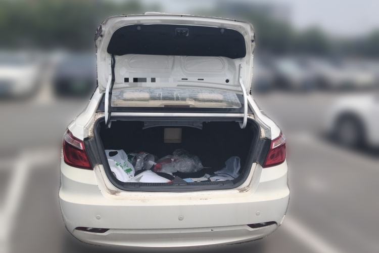 Used CHANGAN Eado 2015 1.6L Manual Luxury Model China IV Standard Trunk
