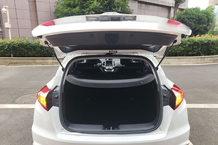 Used CHANGAN Eado 2015 1.6L Automatic Junku Model China IV Standard Trunk