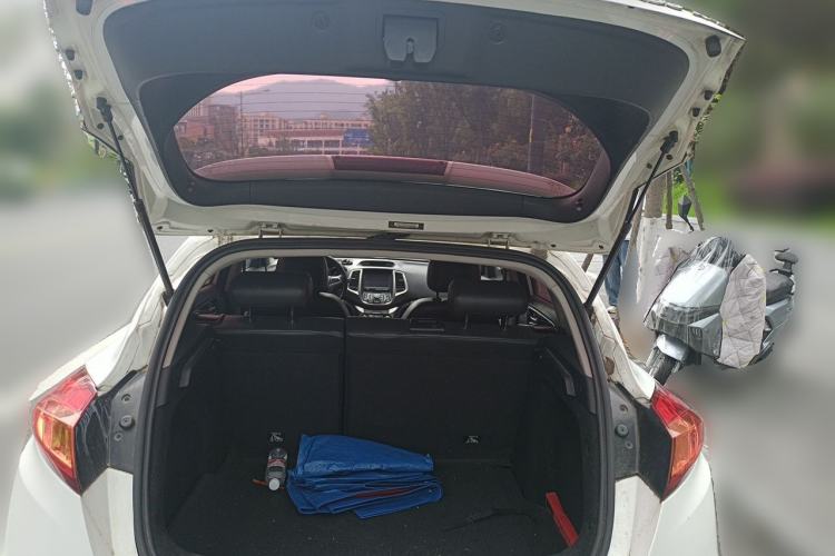 Used CHANGAN Eado 2015 1.6L Manual Junku Model China IV Standard Trunk