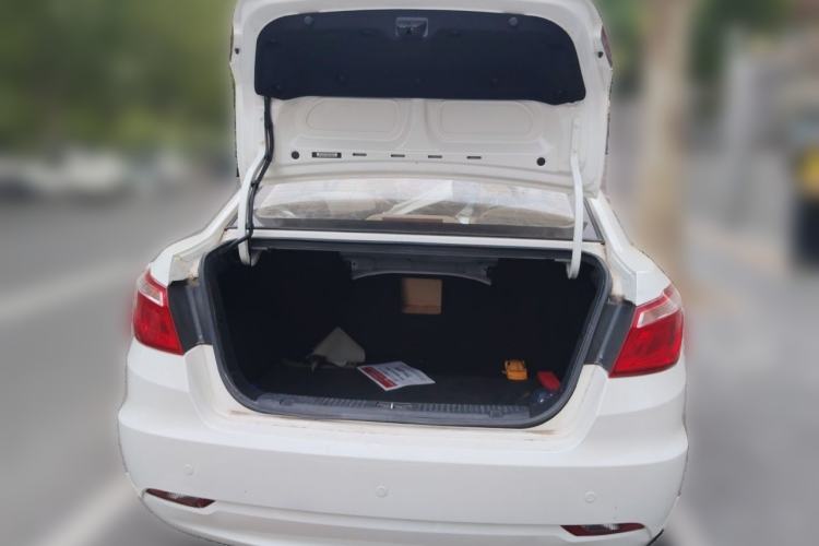 Used CHANGAN Eado 2015 1.6L Manual Luxury Model China V Standard Trunk