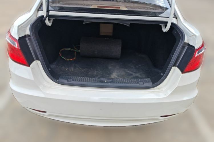 Used CHANGAN Eado 2015 1.6L Manual Elite Model China V Standard Trunk