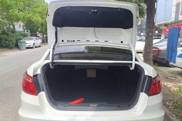 Used CHANGAN Eado 2015 1.6L Manual Luxury Model China V Standard Trunk
