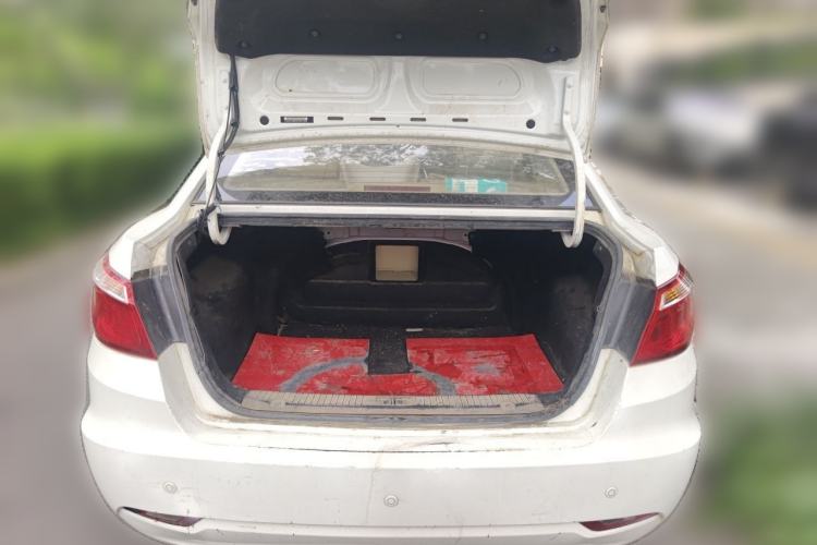 Used CHANGAN Eado 2015 1.6L Manual Flagship Model Trunk