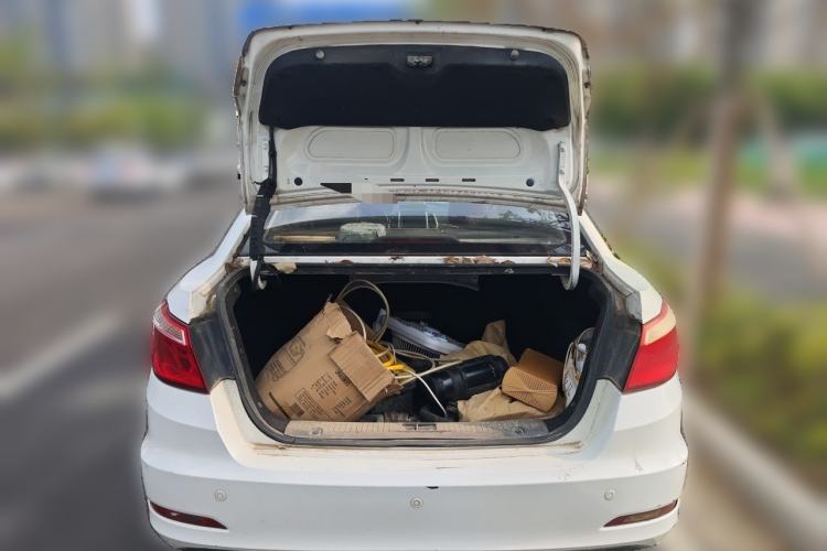 Used CHANGAN Eado 2015 1.6L Manual Flagship Model Trunk