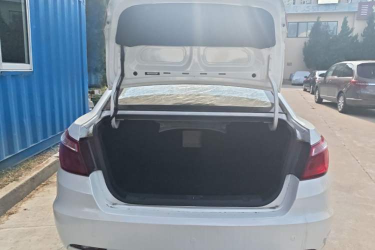 Used CHANGAN Eado 2015 1.6L Automatic Luxury Model Trunk