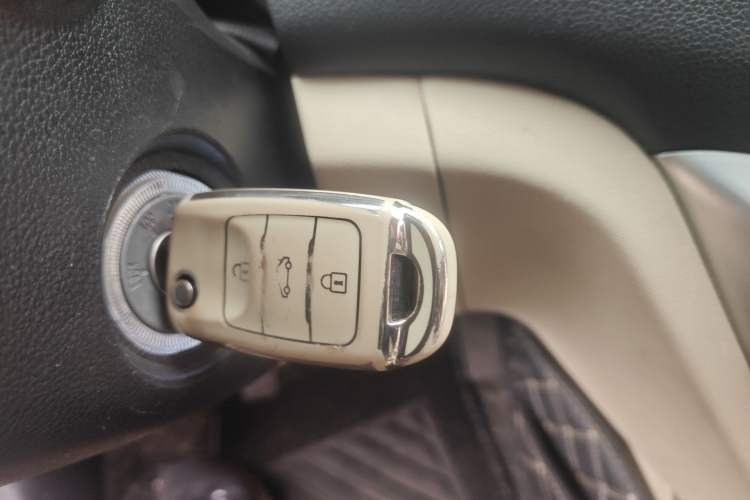 Used CHANGAN Eado 2015 1.6L Manual Luxury Model China IV Standard Vehicle Key