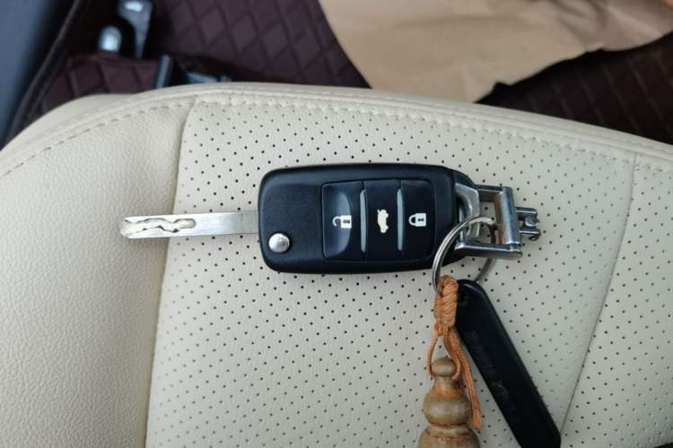 Used CHANGAN Eado 2015 1.6L Manual Luxury Model China V Standard Vehicle Key