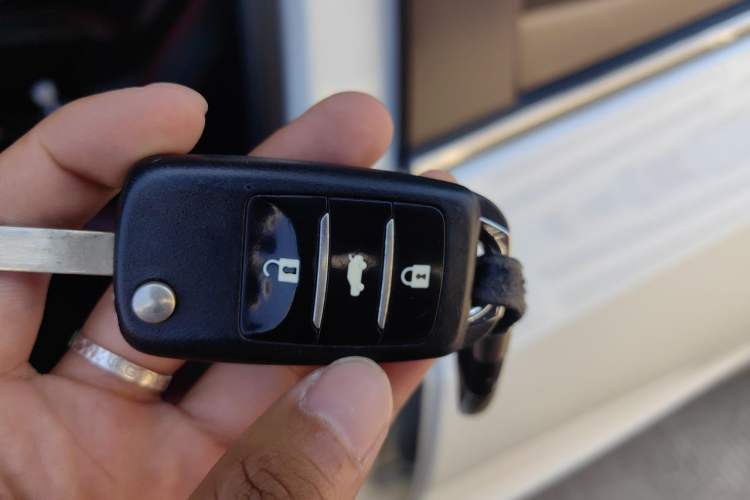 Used CHANGAN Eado 2015 1.6L Manual Junku Model China V Standard Vehicle Key