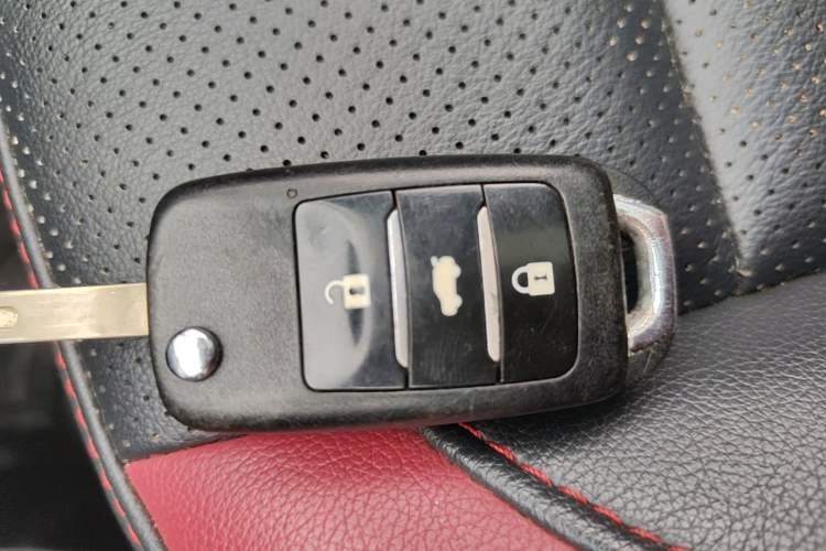 Used CHANGAN Eado 2015 1.6L Manual Junku Model China IV Standard Vehicle Key