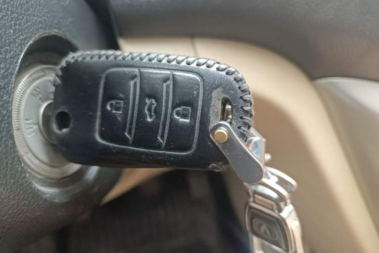 Used CHANGAN Eado 2015 1.6L Manual Luxury Model China V Standard Vehicle Key