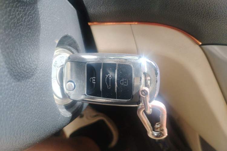 Used CHANGAN Eado 2015 1.6L Manual Luxury Model China V Standard Vehicle Key
