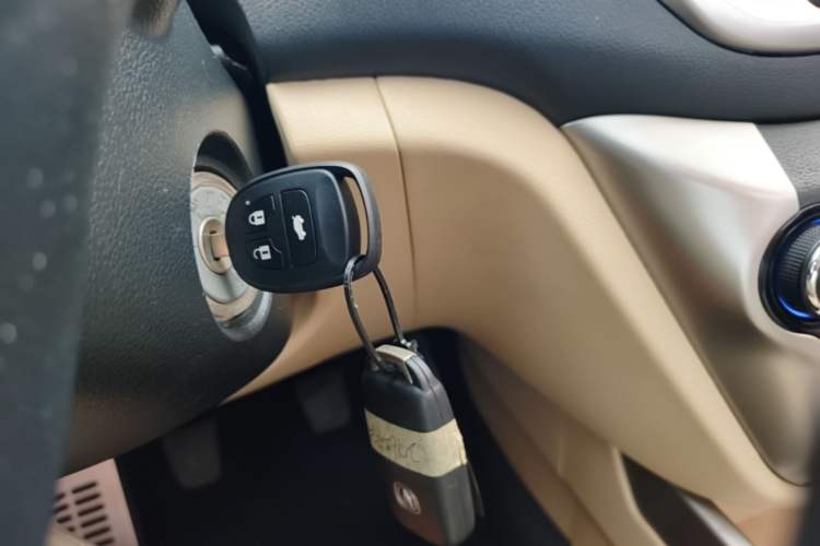 Used CHANGAN Eado 2015 1.6L Manual Luxury Model China V Standard Vehicle Key