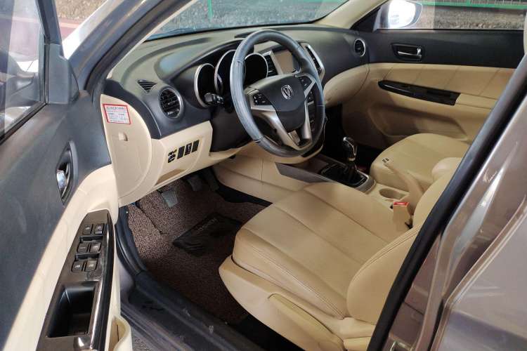 Used CHANGAN Eado 2015 1.6L Manual Luxury Model China V Standard Driver Seat