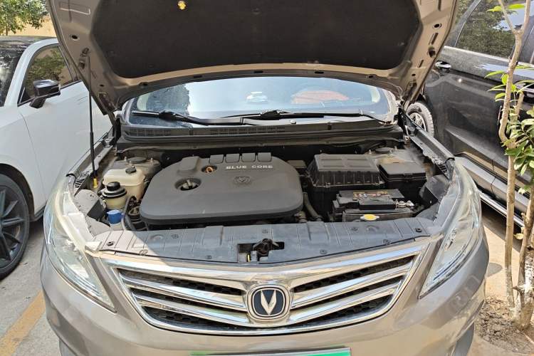 Used CHANGAN Eado 2015 1.6L Manual Luxury Model China IV Standard Engine Bay