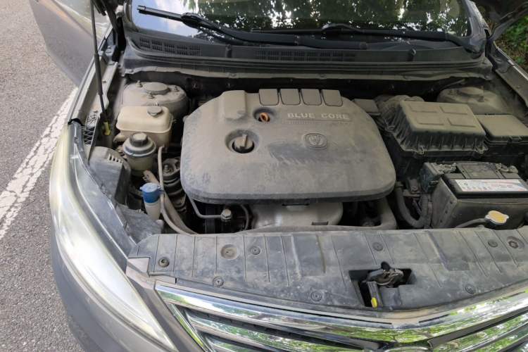 Used CHANGAN Eado 2015 1.6L Manual Luxury Model China V Standard Engine Bay Right