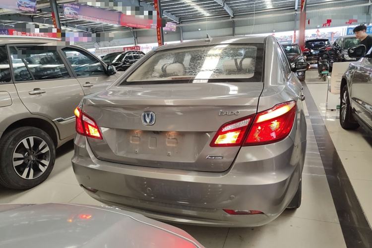Used CHANGAN Eado 2015 1.6L Manual Luxury Model China V Standard Exterior 4
