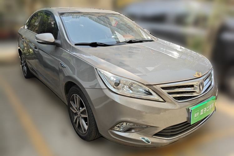 Used CHANGAN Eado 2015 1.6L Manual Luxury Model China IV Standard Front Right 45 Deg