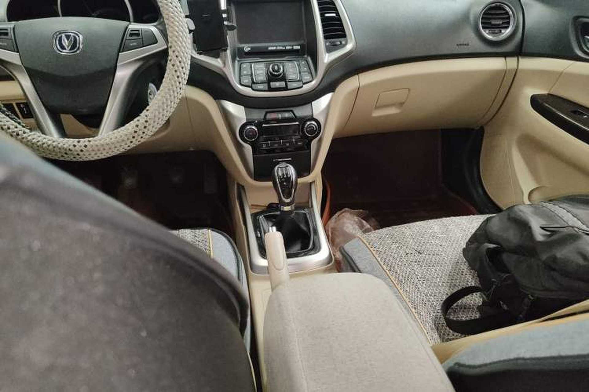 Used CHANGAN Eado 2015 1.6L Manual Luxury Model China V Standard Gear Lever