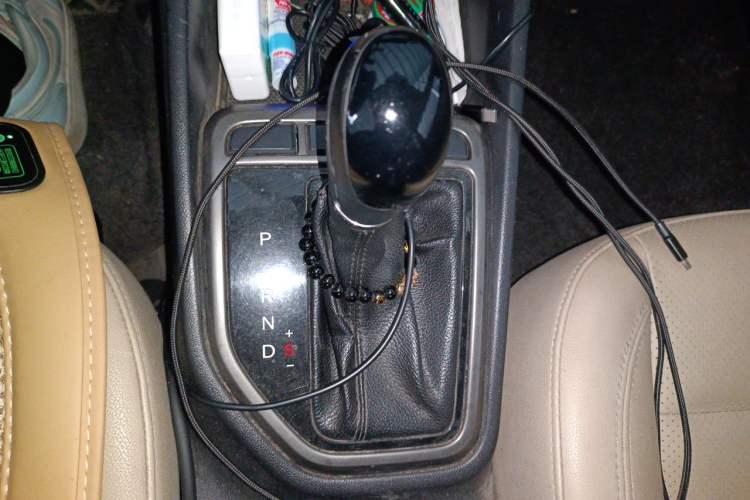 Used CHANGAN Eado 2015 1.6L Automatic Luxury Model Gear Lever