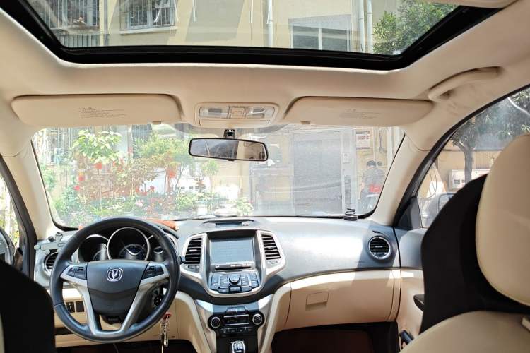 Used CHANGAN Eado 2015 1.6L Manual Luxury Model China IV Standard Headliner