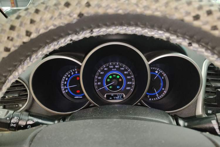 Used CHANGAN Eado 2015 1.6L Manual Luxury Model China V Standard Instrument Cluster