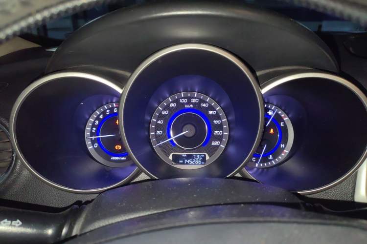 Used CHANGAN Eado 2015 1.6L Manual Luxury Model China V Standard Instrument Cluster