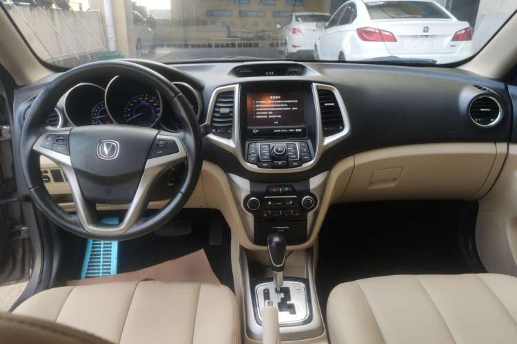 Used CHANGAN Eado 2015 1.6L Automatic Luxury Model Interior 3