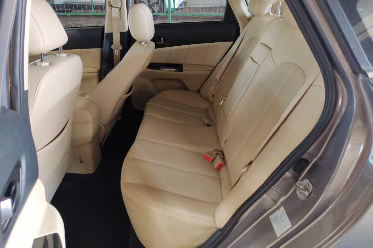 Used CHANGAN Eado 2015 1.6L Manual Luxury Model China V Standard Left Rear Seat