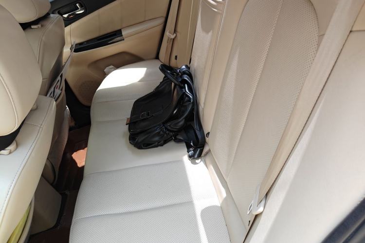 Used CHANGAN Eado 2015 1.6L Manual Luxury Model China IV Standard Left Rear Seat
