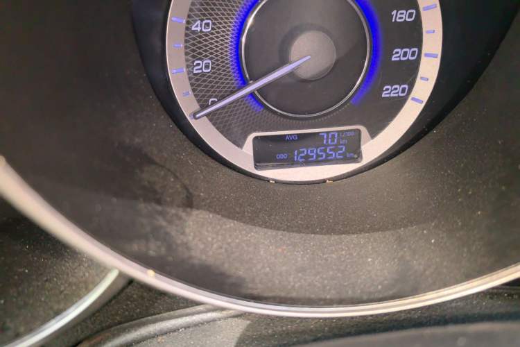Used CHANGAN Eado 2015 1.6L Manual Luxury Model China V Standard Odometer Close Up