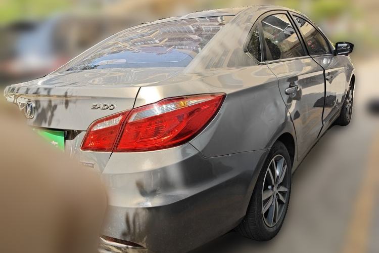 Used CHANGAN Eado 2015 1.6L Manual Luxury Model China IV Standard Rear Right 45 Deg