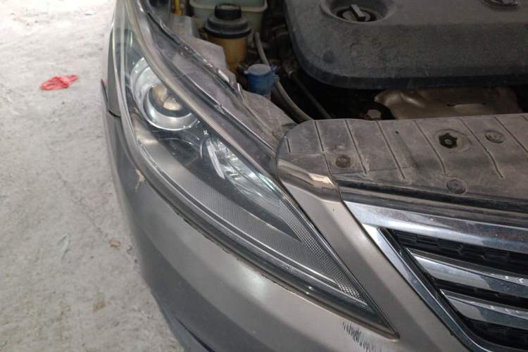 Used CHANGAN Eado 2015 1.6L Automatic Luxury Model Right Front Headlight