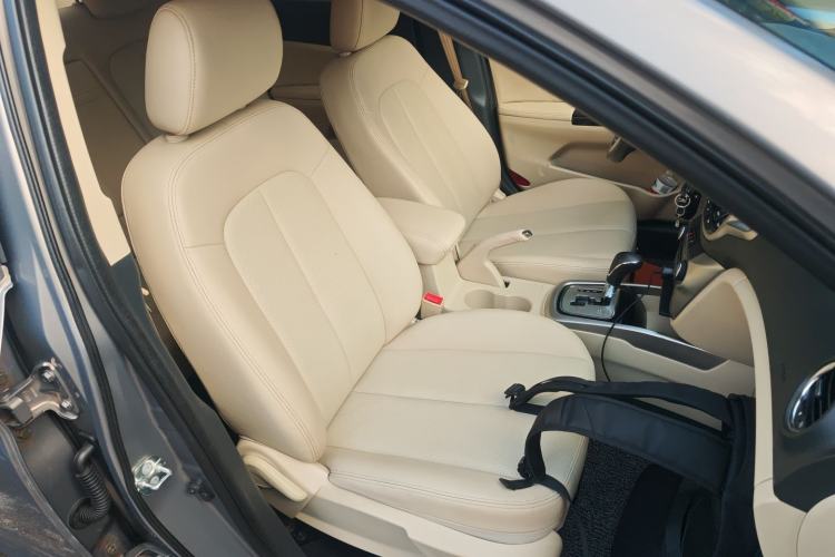 Used CHANGAN Eado 2015 1.6L Automatic Luxury Model Right Front Seat