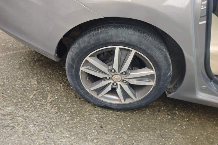 Used CHANGAN Eado 2015 1.6L Automatic Luxury Model Right Rear Wheel Hub