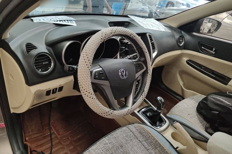 Used CHANGAN Eado 2015 1.6L Manual Luxury Model China V Standard Steering Wheel