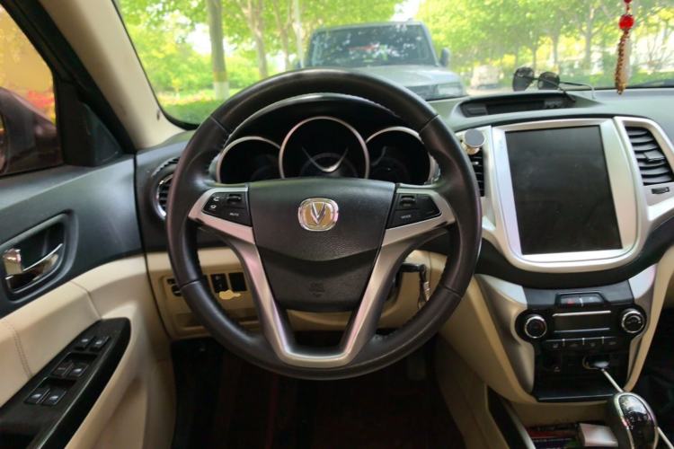 Used CHANGAN Eado 2015 1.6L Manual Luxury Model China V Standard Steering Wheel