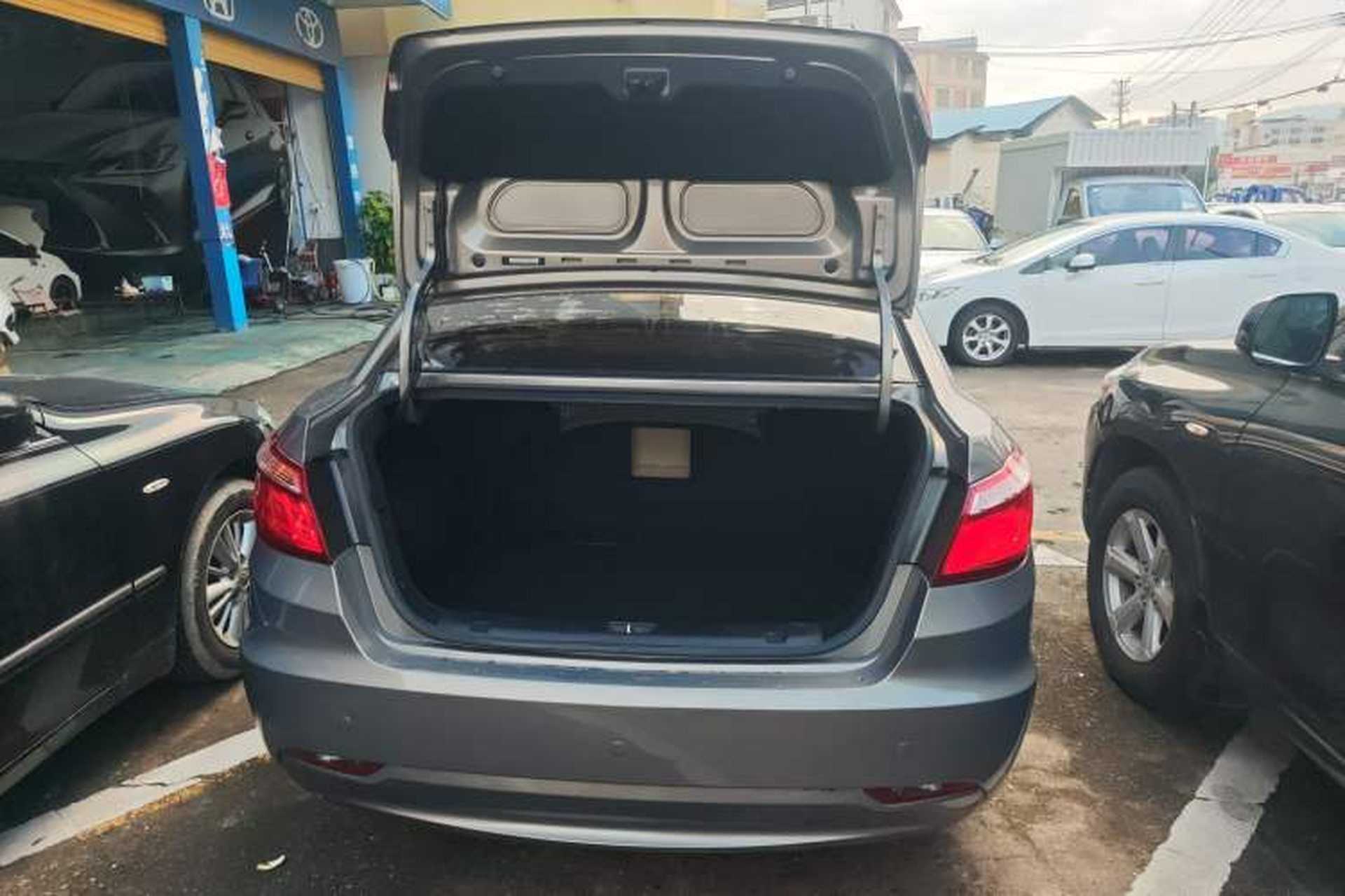 Used CHANGAN Eado 2015 1.6L Automatic Luxury Model Trunk