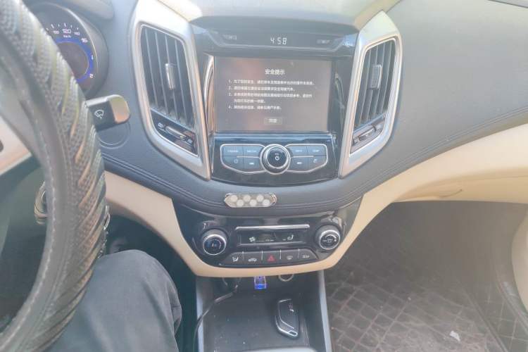 Used CHANGAN Eado 2016 1.6L Manual Fashion Edition Audio And AC Panel