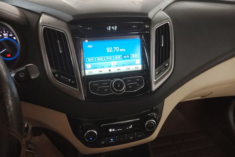 Used CHANGAN Eado 2016 1.6L Manual Fashion Edition Audio And AC Panel
